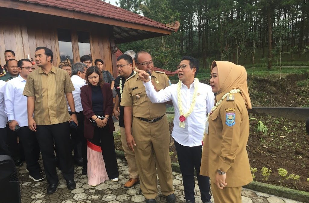 KUNJUNGAN MENTERI DESA PEMBANGUNAN DESA TERTINGGAL DAN TRANSMIGRASI